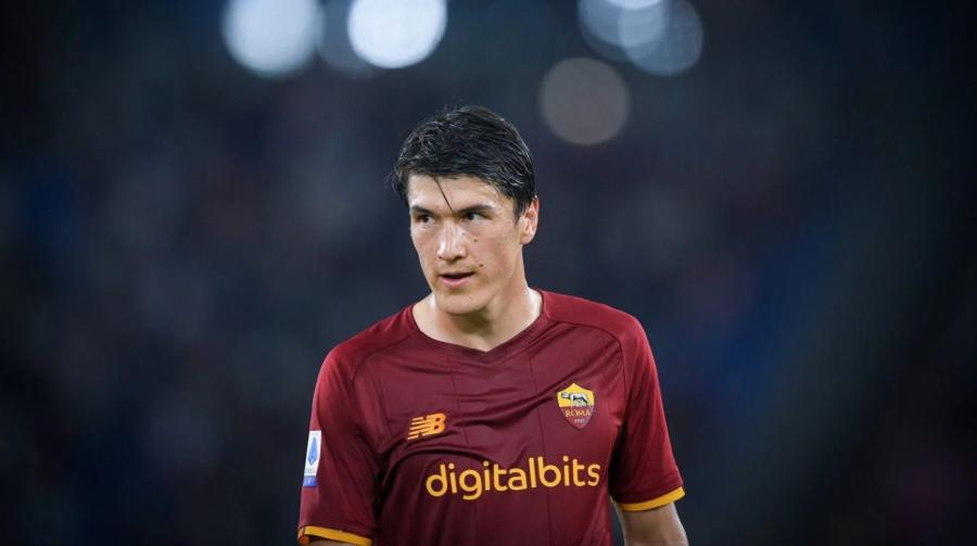 Eldor Shomurodov es el mÃ¡ximo goleador de UzbekistÃ¡n. Foto: romapress.net