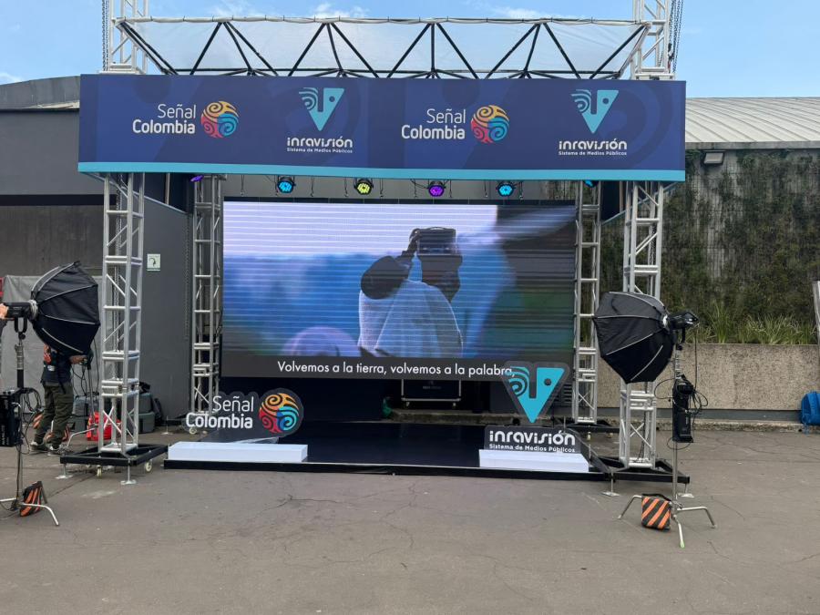 Escenario Señal Colombia en la Feria del libro 2026 en Bogotá 