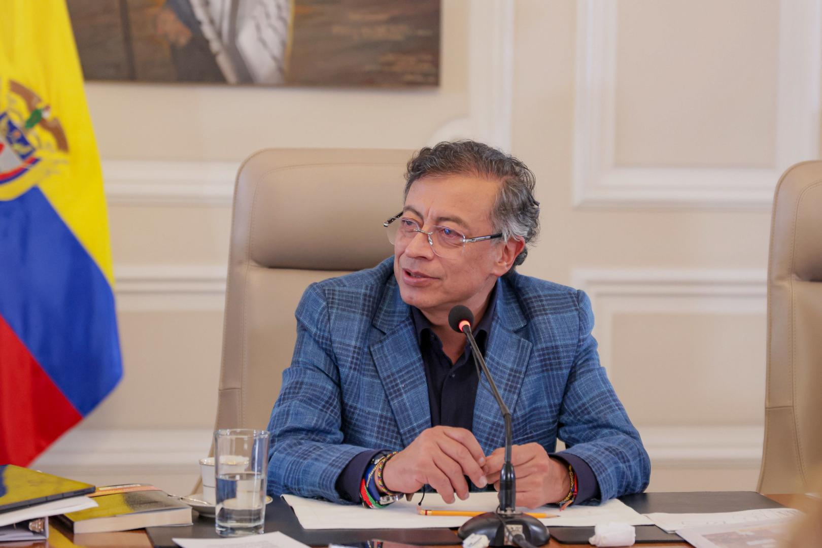 Invamer febrero 2026: aprobación de Petro llega a 49,1 %