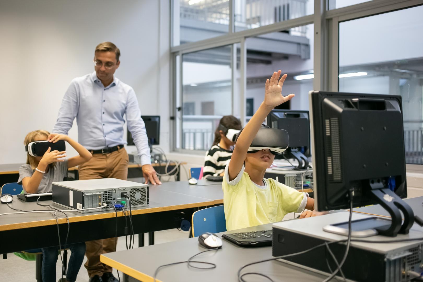 Herramientas de realidad virtual y aumentada en la educación