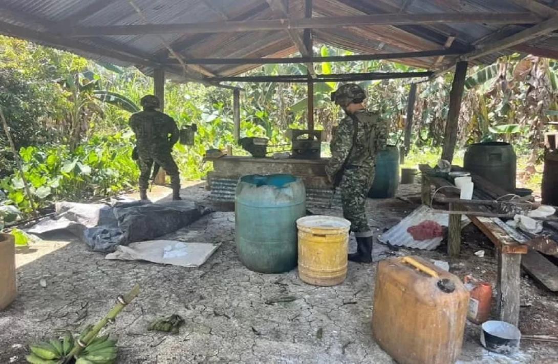 Ejército Nacional desmantela laboratorio de procesamiento de cocaína en el  Guaviare