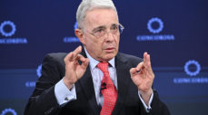 Señal Investiga movidas Álvaro Uribe para frenar el llamado a indagatoria por la masacre de El Aro