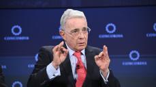 Álvaro Uribe todavía tiene vigente su orden de detención domiciliaria