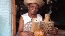 Mujeres emprendedoras de Tumaco transforman la tradición en arte y sustento