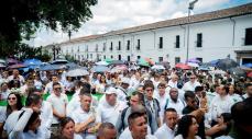 Más de mil ciudadanos de diferentes zonas del departamento se reunieron en el Parque Caldas de Popayán en un llamado generalizado por la paz en la región. 