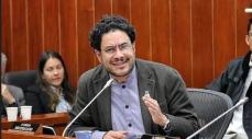 Iván Cepeda anuncia desobediencia pacífica