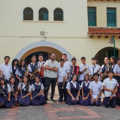 Niños Loperena Olvídala Binomio de Oro