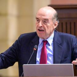 Corte Suprema acusa a Álvaro Leyva por caso de pasaportes en Colombia