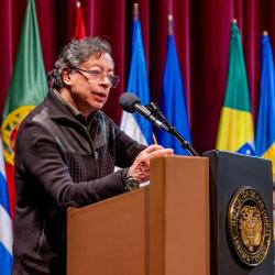 El primer mandatario aseguró que esos recursos fueron destinados a atender la crisis climática en las poblaciones vulnerables del Caribe. Además, volvió a cuestionó las altas tasas de interés. 
