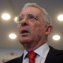Condena a Uribe: niegan tutela que pedía suspender prisión domiciliaria