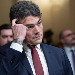 Renuncia jefe de contraterrorismo de EE. UU. por conflicto con Irán