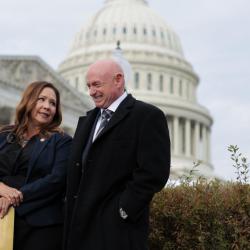 Congresistas en EE. UU. piden desobedecer órdenes de Donald Trump