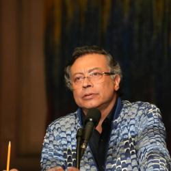 Gobierno pasa a ser dueño de la mitad de la deuda de la Nueva EPS