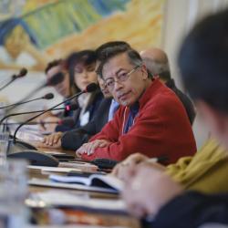 Petro busca reanudar negociaciones con el Eln y confirma acercamientos con el Clan del Golfo