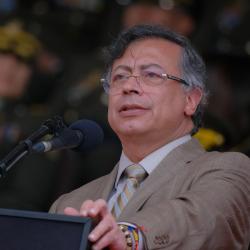 Petro denuncia intento ligarlo narcotráfico con pruebas falsas