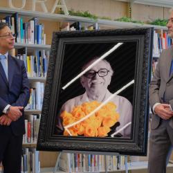 Petro lleva imagen de García Márquez a Barcelona