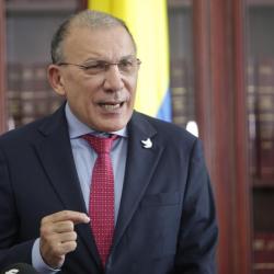 A quién apoyará Roy Barrera 