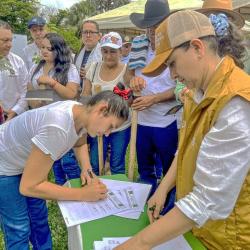 Entrega de tierras Casanare: 5.000 hectáreas y títulos de propiedad rural para familias campesinas