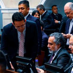 Benedetti defiende decreto 1390 de impuestos a megarricos