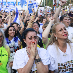 Liberados rehenes israelíes tras dos años  retenidos por Hamas en Gaza 