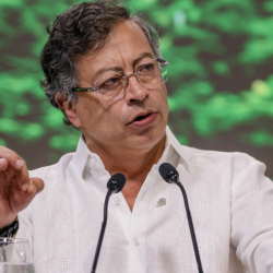 Petro responde a gobernador de Antioquia Andrés Julián Rendón