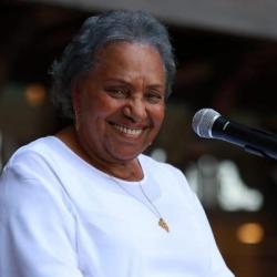 Cenelia Alcázar: 90 años de una dama del bolero