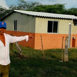 Gobierno entrega subsidios de vivienda en Magdalena 