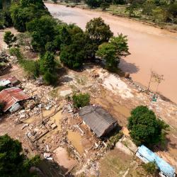 Gobierno interviene en Lebrija tras creciente del río
