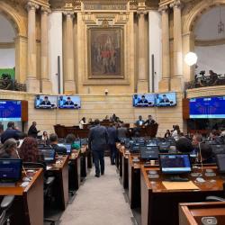¡Adiós a la prima especial! Gobierno planea quitar beneficio salarial a congresistas desde 2026