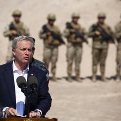 Chile construye muro para frenar migración irregular 