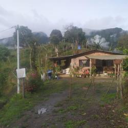 La luz llegó a El Calvario, Meta 26 familias rurales tienen energía eléctrica por primera vez
