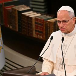 León XIV pidió a Turquía ser estabilizador entre oriente y occidente