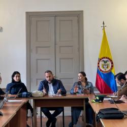 Gobierno impulsa formalización minera en el Bajo Cauca