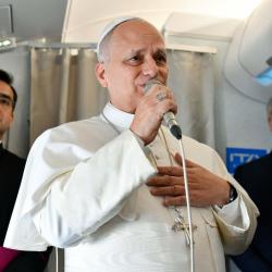 Papa León XIV responde a declaraciones de Trump: “El mensaje sigue siendo la paz”.