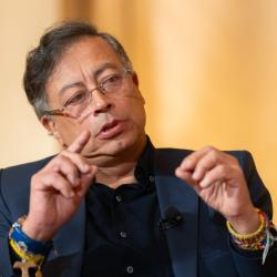 Presidente Petro destina vehículos blindados a regiones en conflicto armado