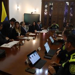Recompensa gobierno Colombia atentados candidatos