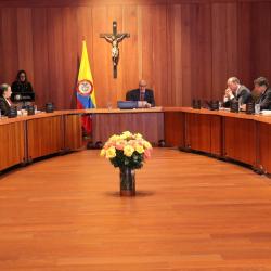 Salario mínimo Colombia 2026: Radican 16 demandas contra decreto