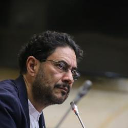 Senador Iván Cepeda denuncia campaña sucia en su contra