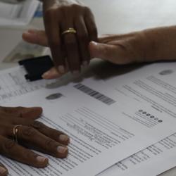 Gobierno indemniza a 800 víctimas del conflicto en el Valle