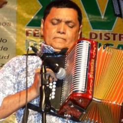 Julio Rojas: el aniversario 65 del acordeonero de Gabo, Artista de la Semana