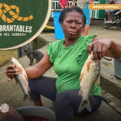 Inquebrantables - Entre escamas y esperanza: las arregladoras de pescado a orillas del Río Atrato