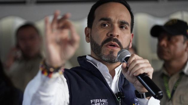 Demanda contra De la Espriella por doble nacionalidad