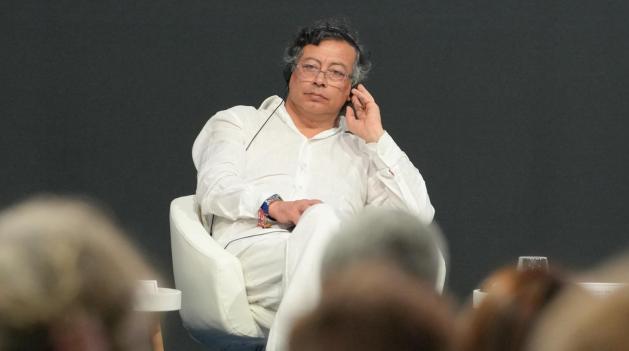 Yo no quiero aplazar elecciones: Petro responde a críticas y cuestiona a contratista electoral
