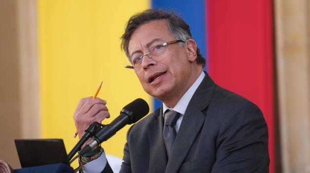 Gustavo Petro propone reformar el código minero y formalizar pequeños mineros