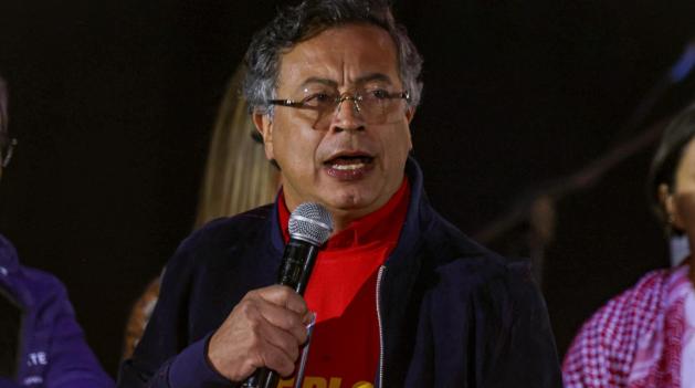 Petro denuncia plan para hacerlo pasar por narcotraficante