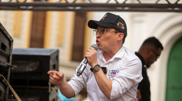 Alejandro Toro anuncia denuncia penal contra Semana y Atlas Intel por presunto desacato a medidas del CNE