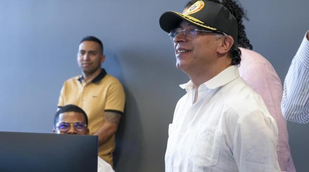 Entrega de campus inteligente de UniCamacho en Yumbo