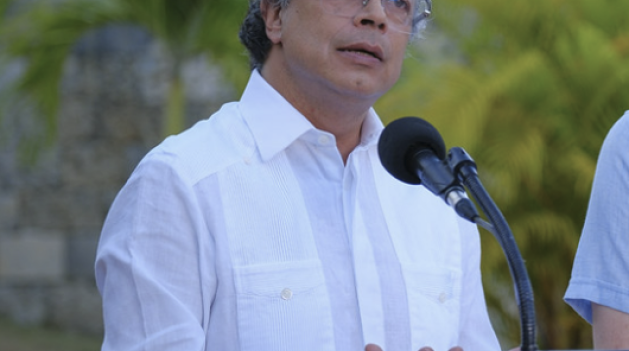 Gustavo Petro  dice que quitará subsidios diésel y carbón 