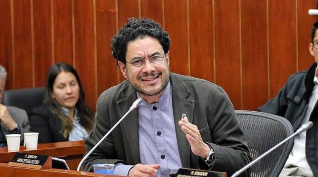 Iván Cepeda diálogo con el empresariado