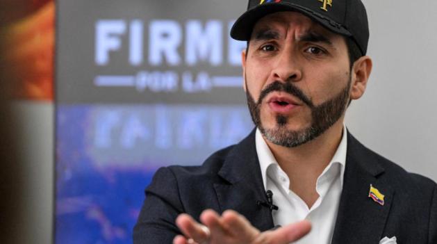 Juez ordena retirar propaganda de Abelardo de la Espriella